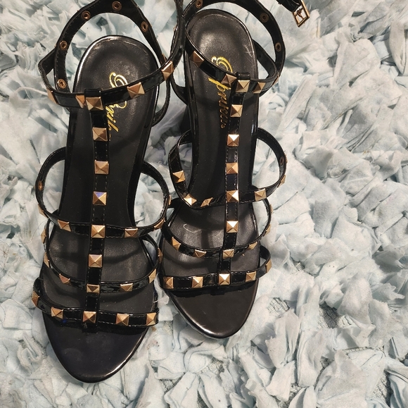 Sexy flirty heels - Picture 5 of 8